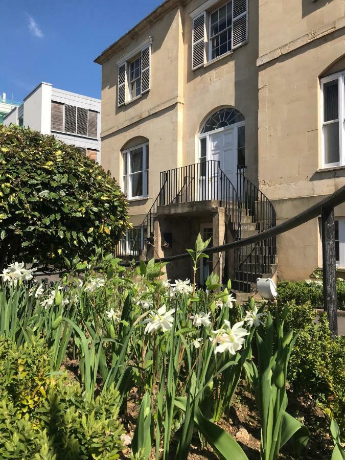 Number 6 Hotel Cheltenham Exterior foto